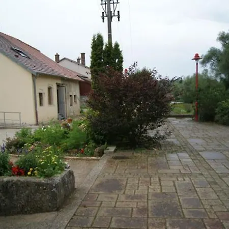 Moderne à Rebeuville, Proche Neufchâteau, 3 Ch., Accès Pmr, Pêche, Wifi, Inclus - Fr-1-589-157 *