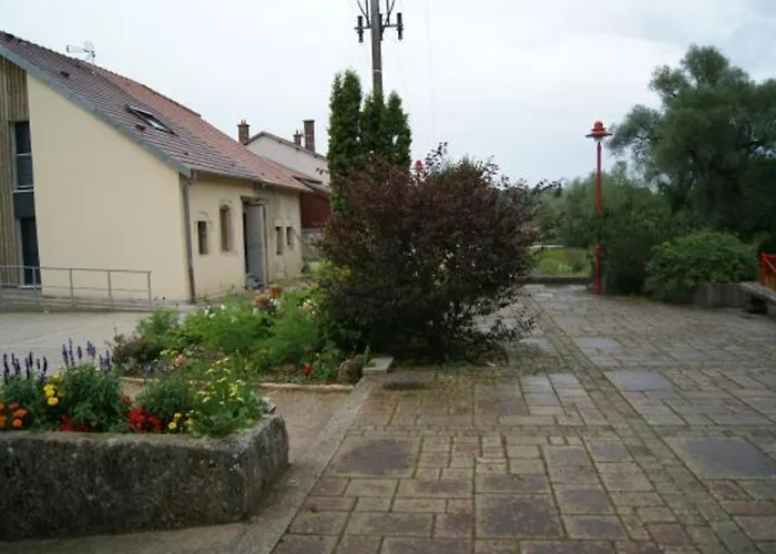 Moderne A Rebeuville, Proche Neufchateau, 3 Ch., Acces Pmr, Peche, Wifi, Inclus - Fr-1-589-157 *